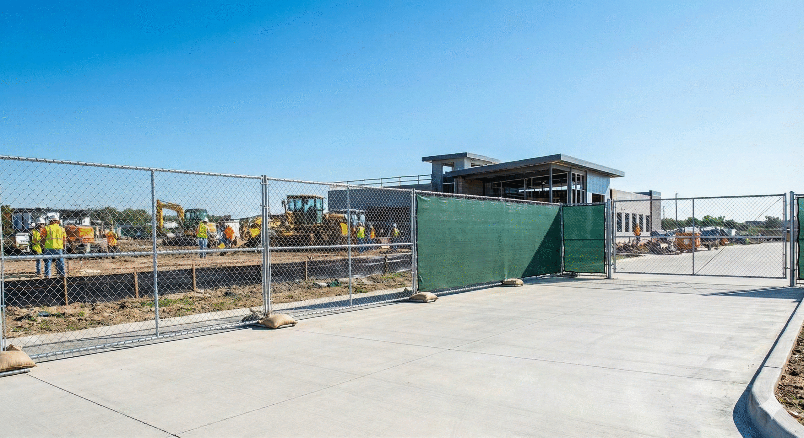 Read more about the article Master Fence Rental: What You Need to Know