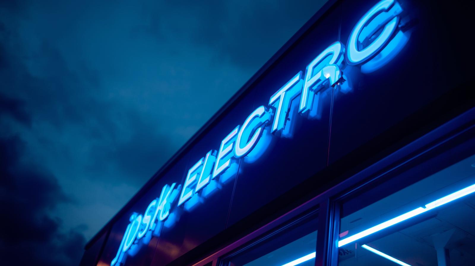 You are currently viewing When to Upgrade Your Sign Company Cincinnati