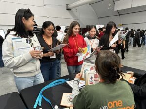 Read more about the article PHOTOS AVAILABLE: 10,000 Degrees and San Francisco State University’s The Summit Event Brings Together Bay Area Students for a Day of College Exploration and Senior-Year Preparation