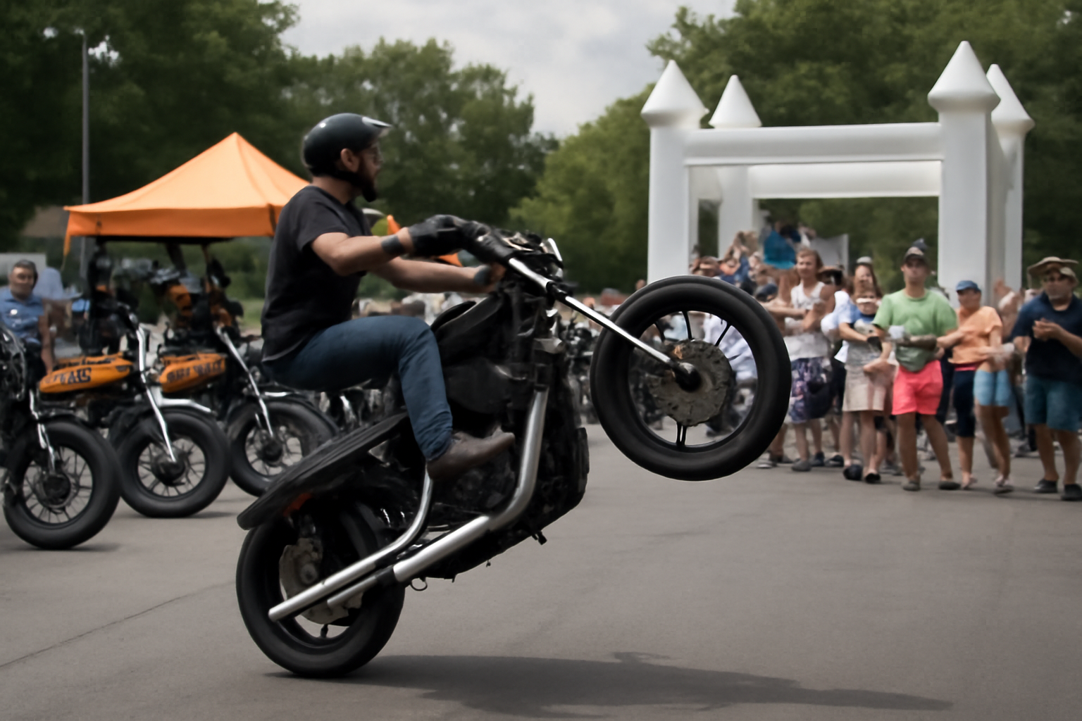 Read more about the article Tilley Harley-Davidson Hosts Christmas in July Toys for Tots Fundraiser Featuring Motorcycle Stunt Shows, Family Activities, And More!