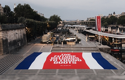 You are currently viewing Ajax says goodbye to Godts with a classy message in Paris: THE FUTURE BELONGS TO YOUNG GODTS