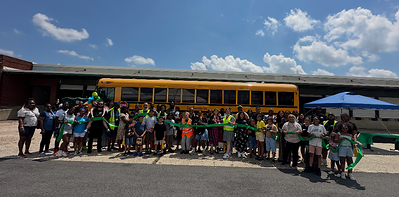You are currently viewing Zum Sees Strong Driver Hiring Momentum as More Than 200 Drivers and Families Celebrate New Philadelphia Operations Center