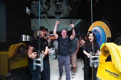 You are currently viewing Insta360 Opens First Flagship Store Outside Asia In New York’s Times Square Amid Global Retail Expansion