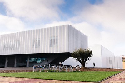 You are currently viewing mAbxience and Sandoz Sign a Collaboration Agreement to Advance Biosimilar Access Worldwide