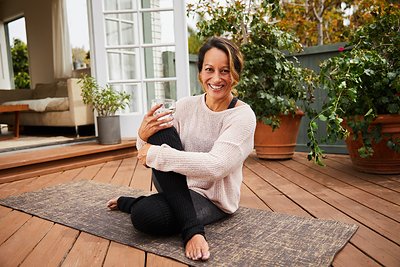 You are currently viewing New Menopause Guide Explores How Women Are Using CBD, THC and CBN for Sleep, Mood and Everyday Wellness