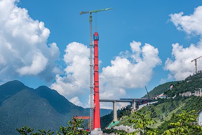 You are currently viewing Zoomlion Tower Cranes Combine Heavy Lifting and Precision Control for Construction at Height