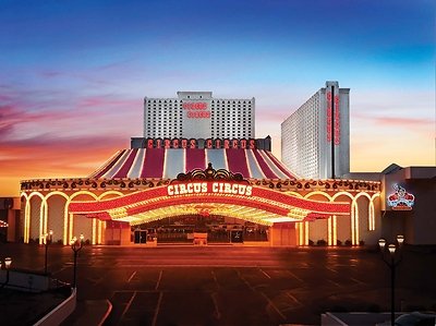 You are currently viewing Circus Circus Las Vegas Treats Families to Half-Price Midway Games and Adventuredome Wristbands This Halloween