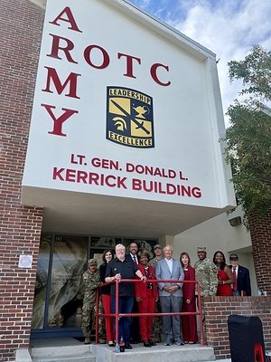 You are currently viewing FLORIDA SOUTHERN COLLEGE HONORS DISTINGUISHED ALUMNUS LT. GEN. DONALD L. KERRICK WITH ROTC BUILDING DEDICATION AND STATEWIDE RAIDER COMPETITION